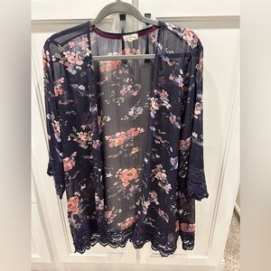 Women’s large kimono style top